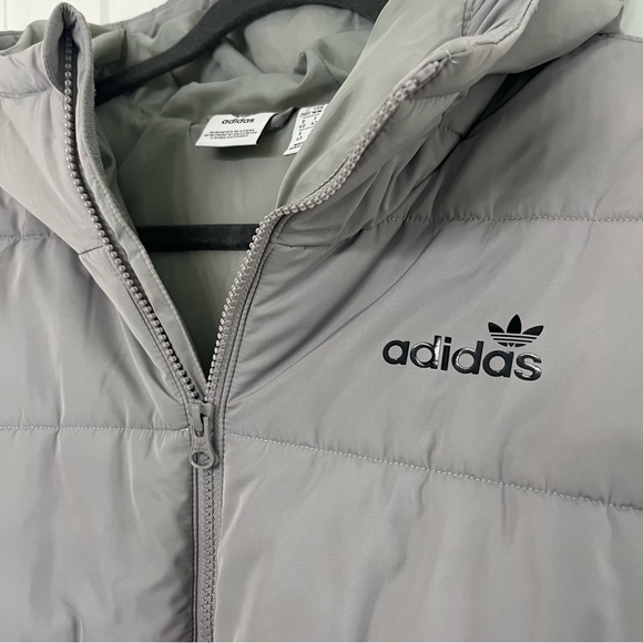 NEARLY NEW Light Gray Women’s Adidas Puffer Coat - Picture 4 of 7